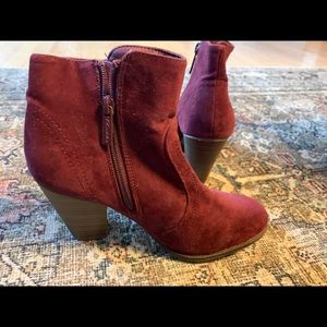 Maroon heeled booties size 7